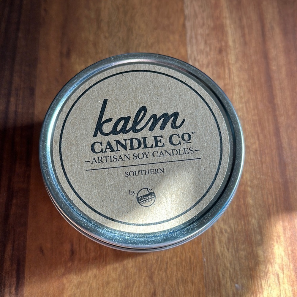 NWT Kalm Tin Candle - southern scent Highly Scented Soy Candle Made in USA 12 Oz